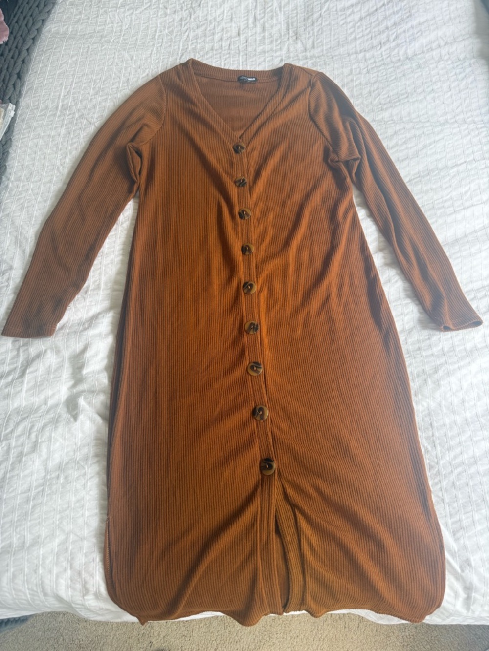 Fashion Nova Ribbed Button-Front Long Sleeve Midi Dress in Rust
